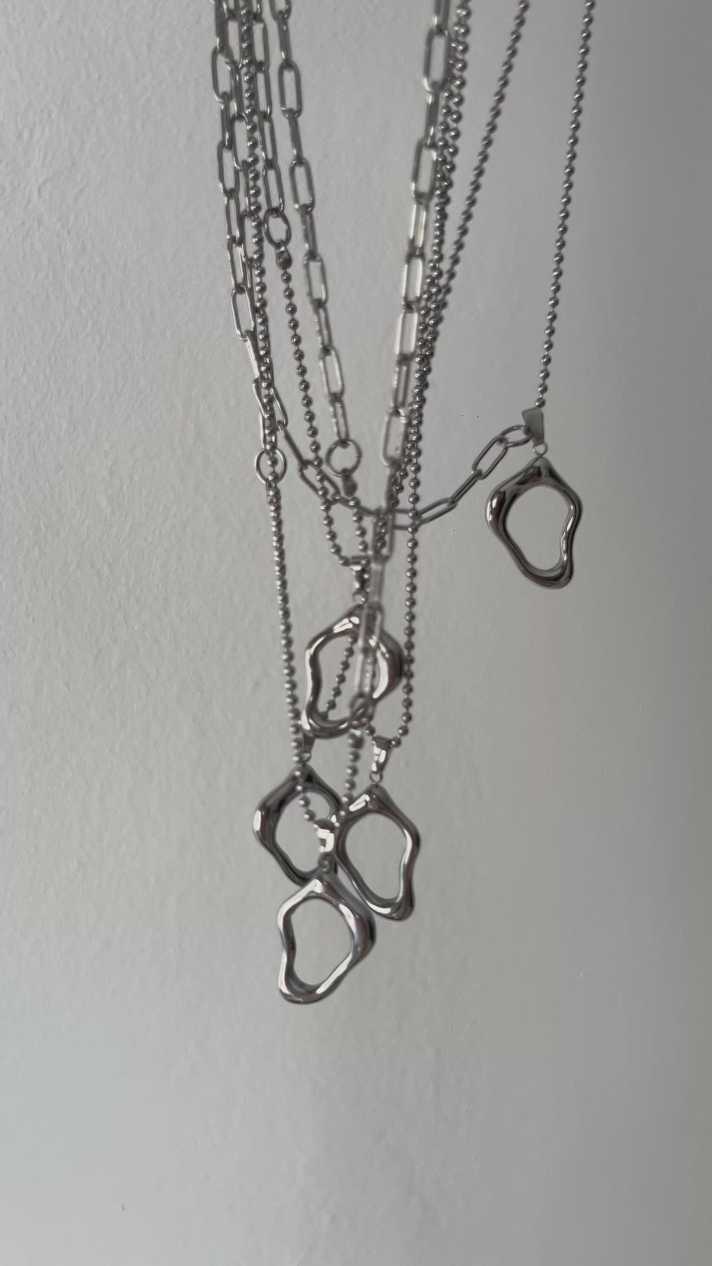 Collar Melted Charm plateado
